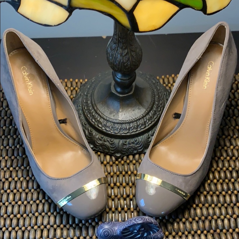 Heels - Picture 2 of 4